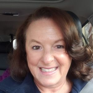 Meet your Posher, Cynthia